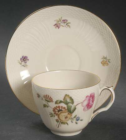 Frijsenborg Flat Cup & Saucer Set