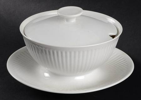 Georgiana Gravy Boat w/Attached Underplate & Lid