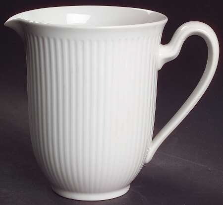 Georgiana 26 Oz Pitcher
