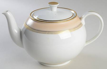 Giselle Teapot & Lid