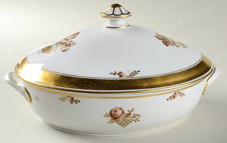 Golden Basket Oval Covered Vegetable