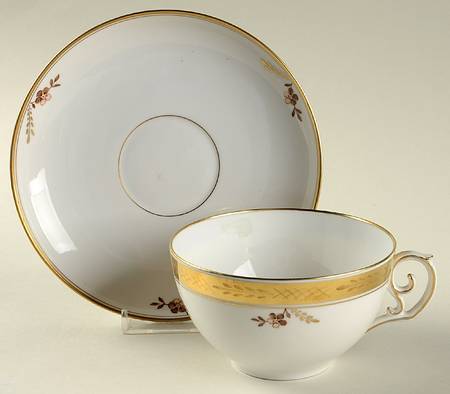 Golden Basket Oversized Cup & Saucer Set