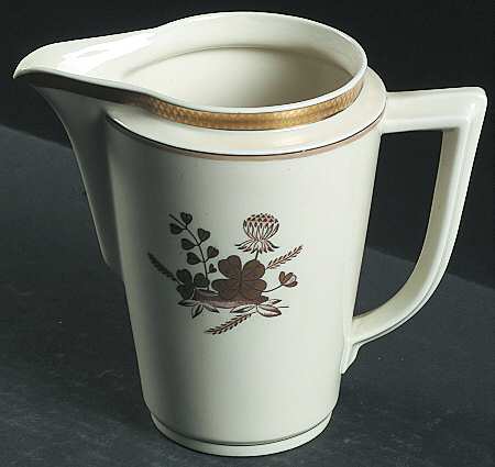 Golden Clover (Cream) 24 Oz Pitcher