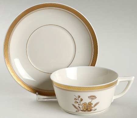 Golden Clover (Cream) Flat Cup & Saucer Set