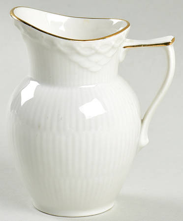 Gold Fan Creamer