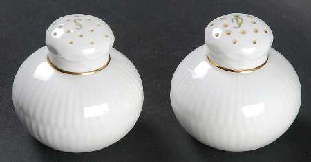 Gold Fan Salt & Pepper Set