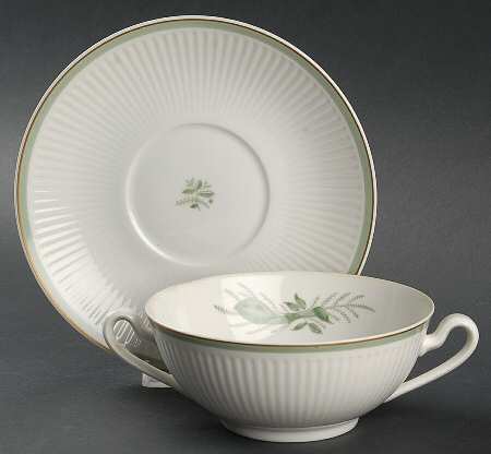 Green Melodi Footed Cream Soup Bowl & Saucer Set