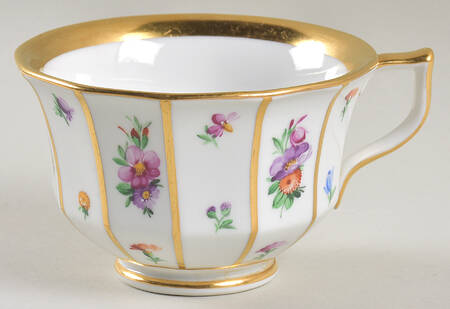 Henriette Footed Cup