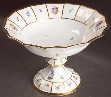 Henriette Tall Footed Cake Plate
