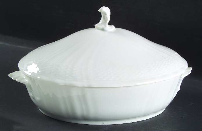 Josephine White Oval Covered Vegetable
