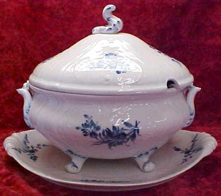 Juliane Marie Blue Oval Tureen & Lid with Underplate