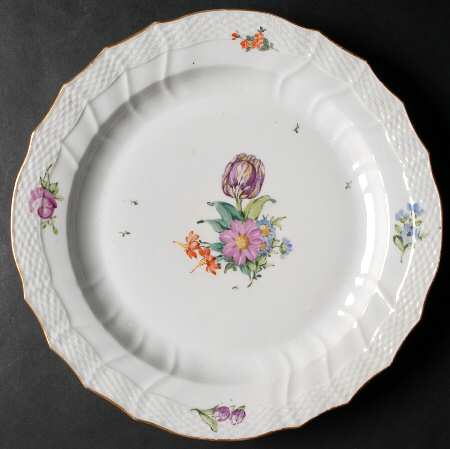 Light Saxon Flower 13" Chop Plate (Round Platter)
