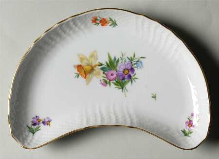 Light Saxon Flower Crescent Salad Plate