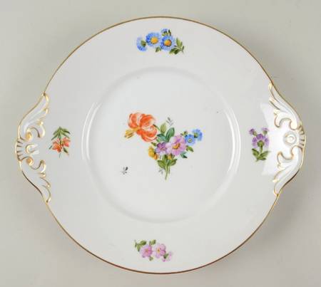 Light Saxon Flower Handled Cake Plate