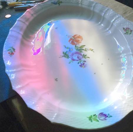 Light Saxon Flower 17" Oval Serving Platter