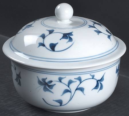 Noblesse Small Round Covered Vegetable