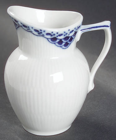 Princess Blue Creamer