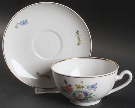 Primavera Flat Cup & Saucer Set