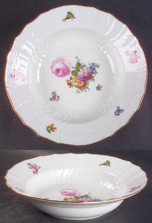 Saxon Flower (1221) Large Rim Soup Bowl