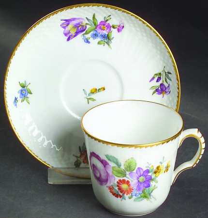Saxon Flower (1221) Flat Demitasse Cup & Saucer Set