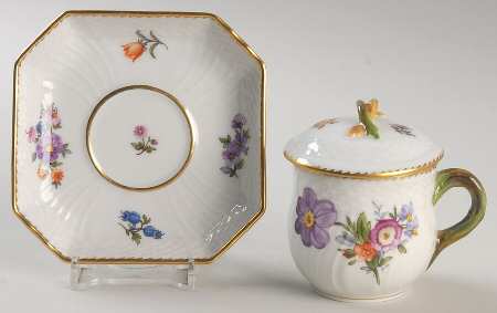 Saxon Flower (1221) Custard Cup & Saucer Set with Lid