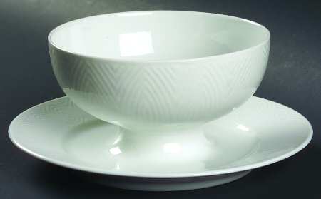 Salto Gravy Boat with Attached Underplate