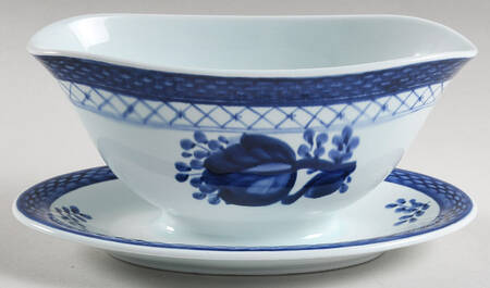Tranquebar Blue (Rim, Wide Lattice Band) Gravy Boat with Attached Underplate