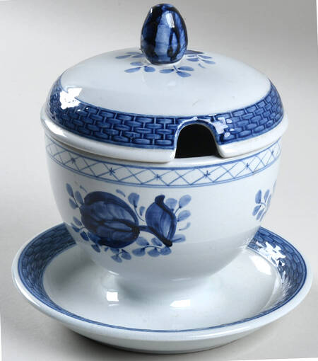 Tranquebar Blue (Rim, Wide Lattice Band) Marmalade & Lid w/Attached Underplate