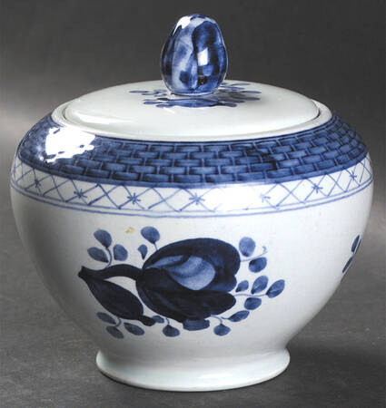 Tranquebar Blue (Rim, Wide Lattice Band) Sugar Bowl & Lid
