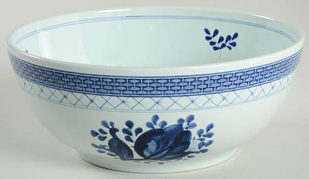 Tranquebar Blue (Rim, Wide Lattice Band) 8" Round Vegetable Bowl