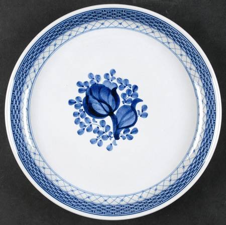 Tranquebar Blue (Rim, Wide Lattice Band) Center Section for 9 Pc Lazy Susan