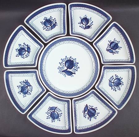 Tranquebar Blue (Rim, Wide Lattice Band) (9 Pc) Lazy Susan (No Stand)