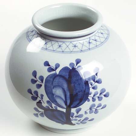Tranquebar Blue (Rim, Wide Lattice Band) 4" Vase