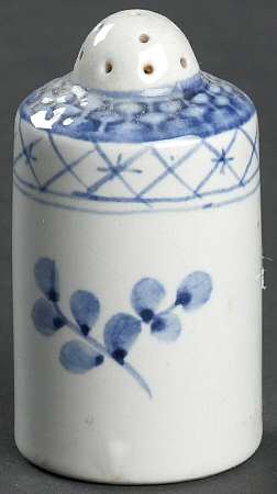 Tranquebar Blue (Rim, Wide Lattice Band) Individual Salt Shaker