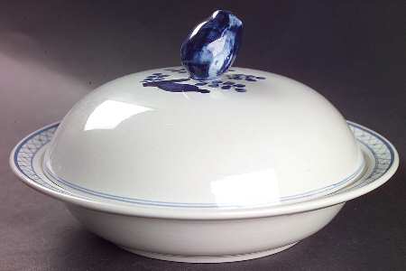 Tranquebar Blue (Rim, Wide Lattice Band) Muffin Dish & Lid