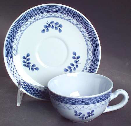 Tranquebar Blue (Rim, Wide Lattice Band) Flat Cup & Saucer Set