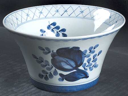 Tranquebar Blue (Rim, Wide Lattice Band) Cranberry Bowl