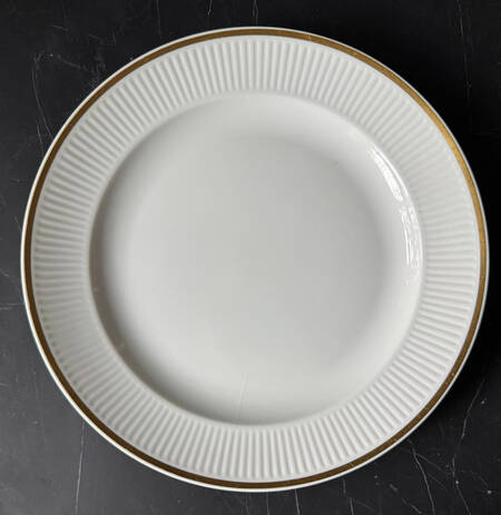 Tunna (Ribbed) Dinner Plate
