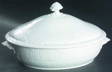 White Half Lace Oval Covered Vegetable