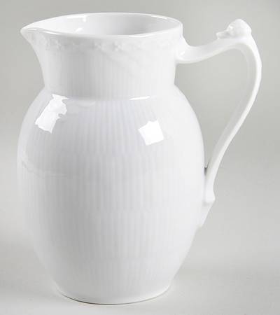 White Half Lace 24 Oz Pitcher