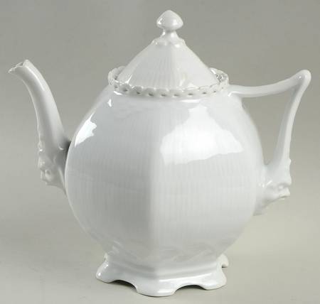 White Full Lace Teapot & Lid