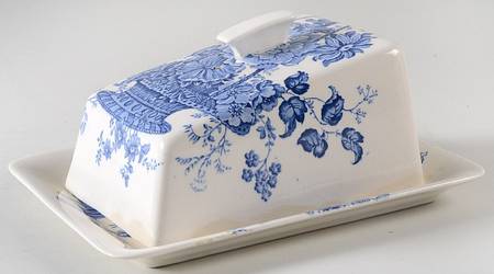 Charlotte Blue On White Cheese Dish with Lid (Wedge)