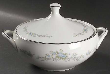 Blue Fantasy Round Covered Vegetable