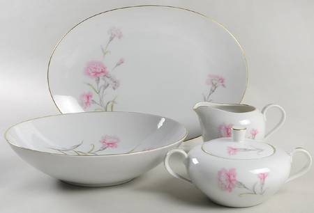 Carnation 5 Piece Hostess Set