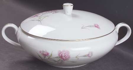 Carnation Round Covered Vegetable