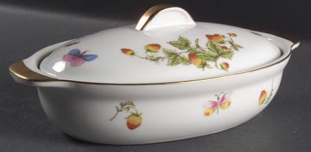 Spring Time 9" Oval Baker & Lid