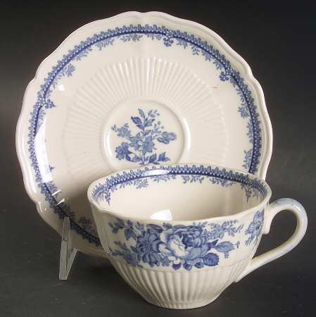 The Adelaide Flat Cup & Saucer Set