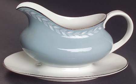 Aegean Gravy Boat with Attached Underplate