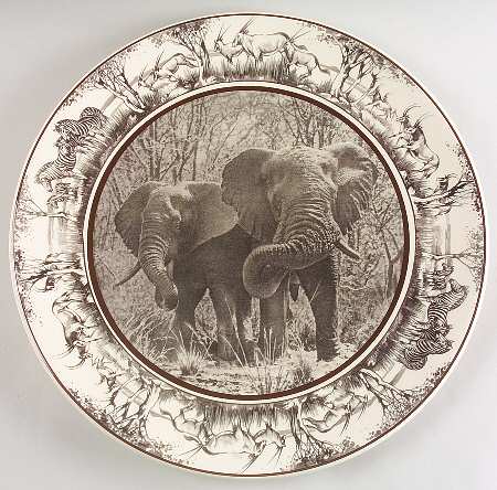 African Series Dark Brown Black 13" Chop Plate (Round Platter)