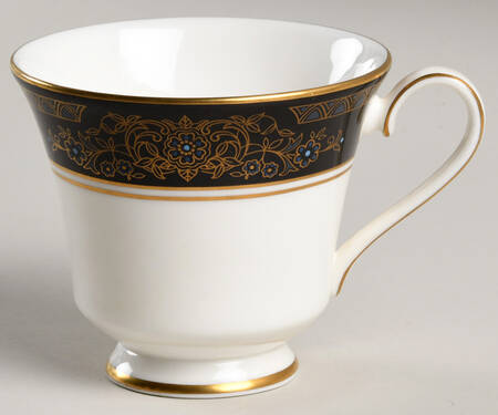 Albany Footed Cup
